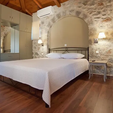 Lilea Chalet Parnassos Шале Lilaia