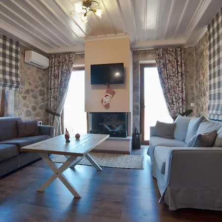 Lilea Chalet Parnassos Шале Lilaia